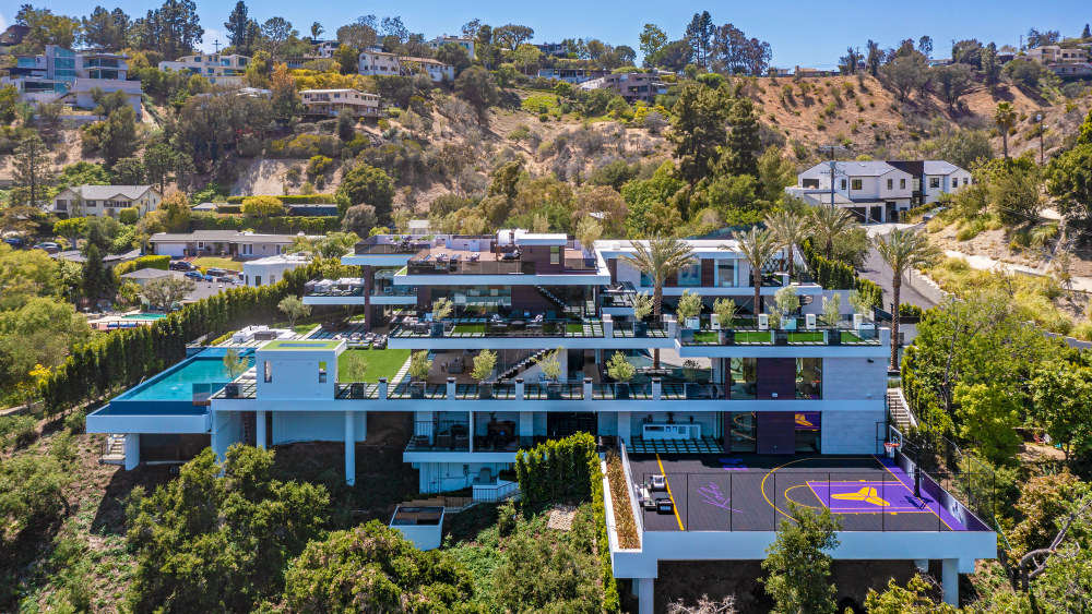 Kobe Bryants Former Homes: A Look at the NBA Stars Luxurious Properties for Sale