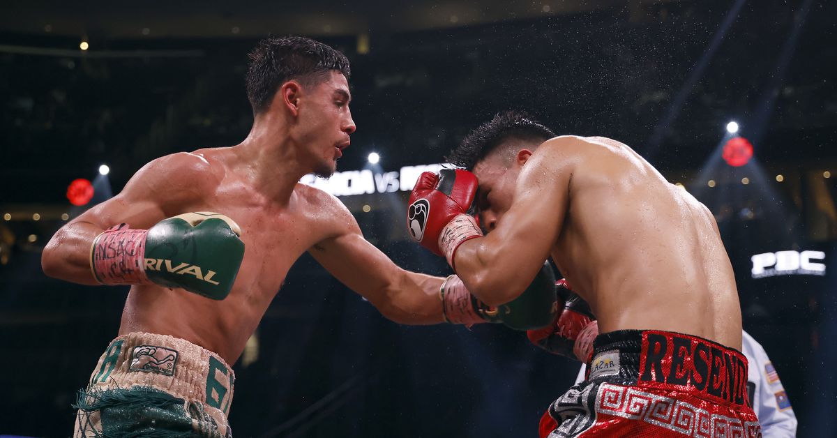 Garcia vs Resendiz: Rising Star Elijah Garcia Stops Armando Resendiz in 8 Rounds