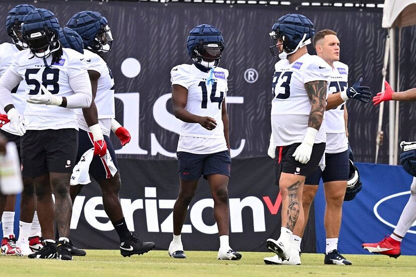 Derek Stingley Jr. Levels Dalton Schultz in Heated Houston Texans Training Camp Brawl