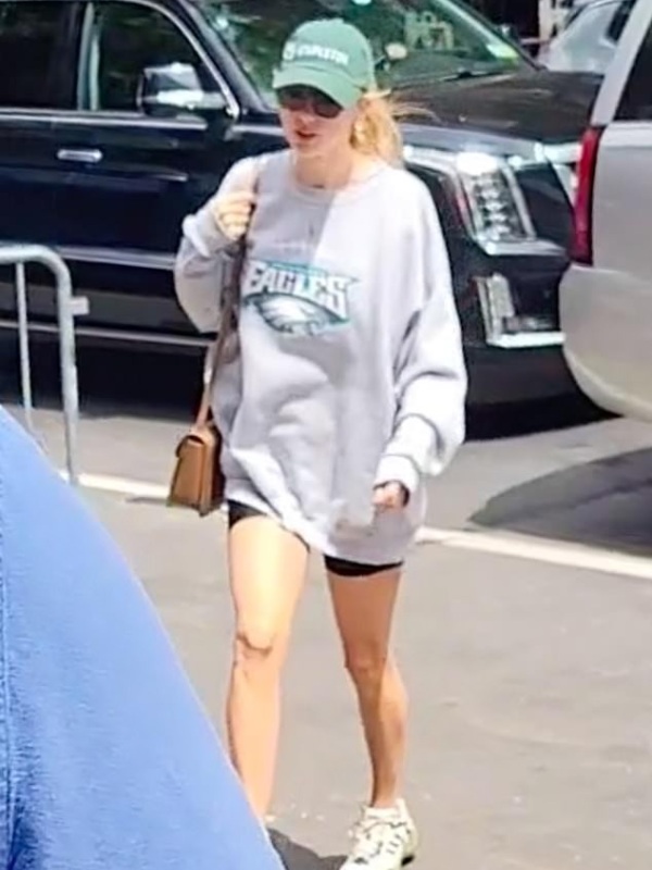 Shop Taylor Swift Eagles Sweatshirt – Perfect for Swifties and Eagles Fans