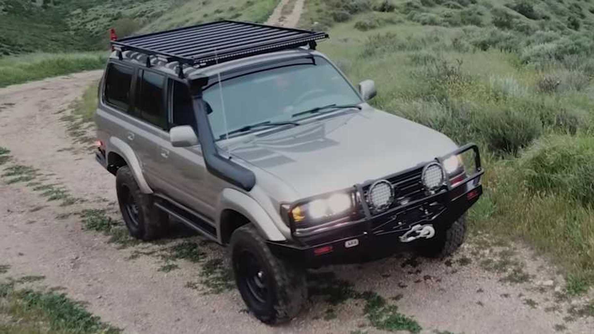 1995 Toyota Land Cruiser Joe Rogan Loves: All The Details! (Heres Why Its His Favorite Off-Roader)