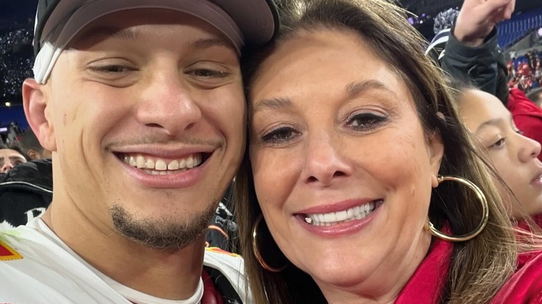 Randi Mahomes Age: Whats Her Real Age? Find Out Now!