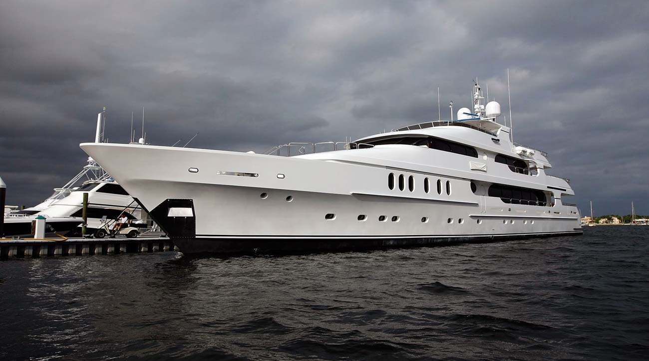 Tiger Woods Boat: Learn More about the Golfers Yacht!