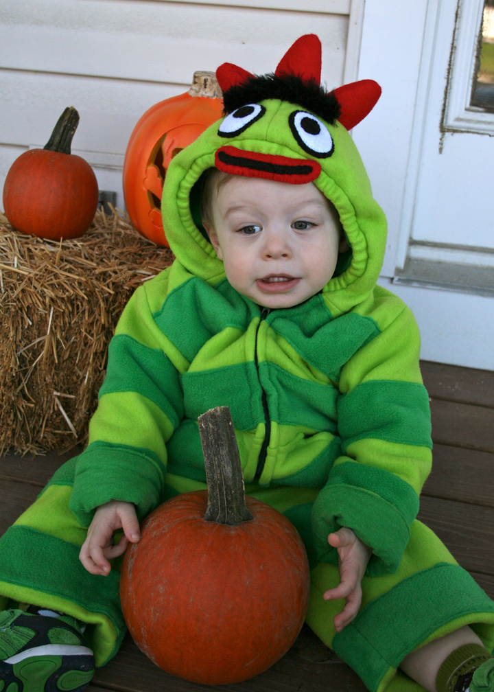 Best Wally the Green Monster Costume: Easy Halloween Costume Idea for Kids!