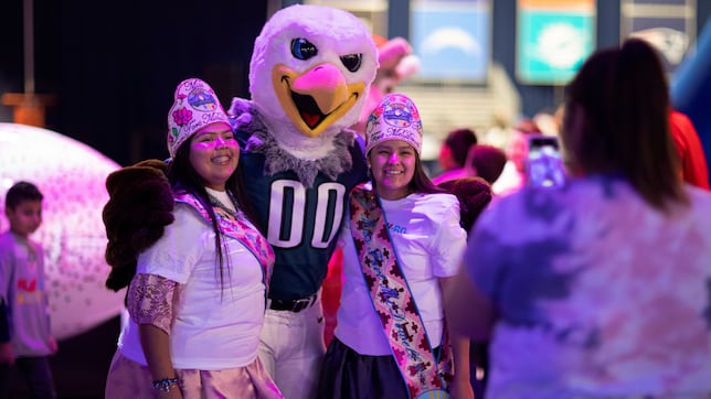 Meet Swoop The Eagle: Philadelphias Fun - Everything About the Eagles Famous Mascot!