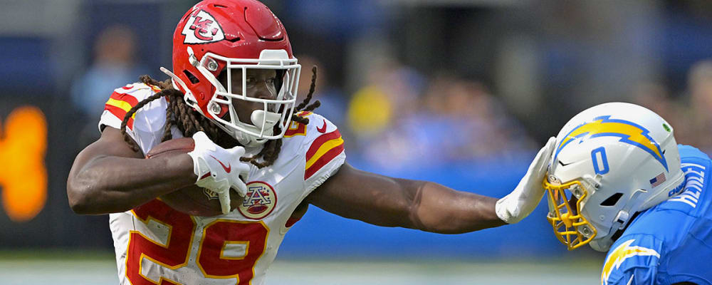 Tyler Allgeier vs Kareem Hunt: Which player should you trust in your fantasy football team?