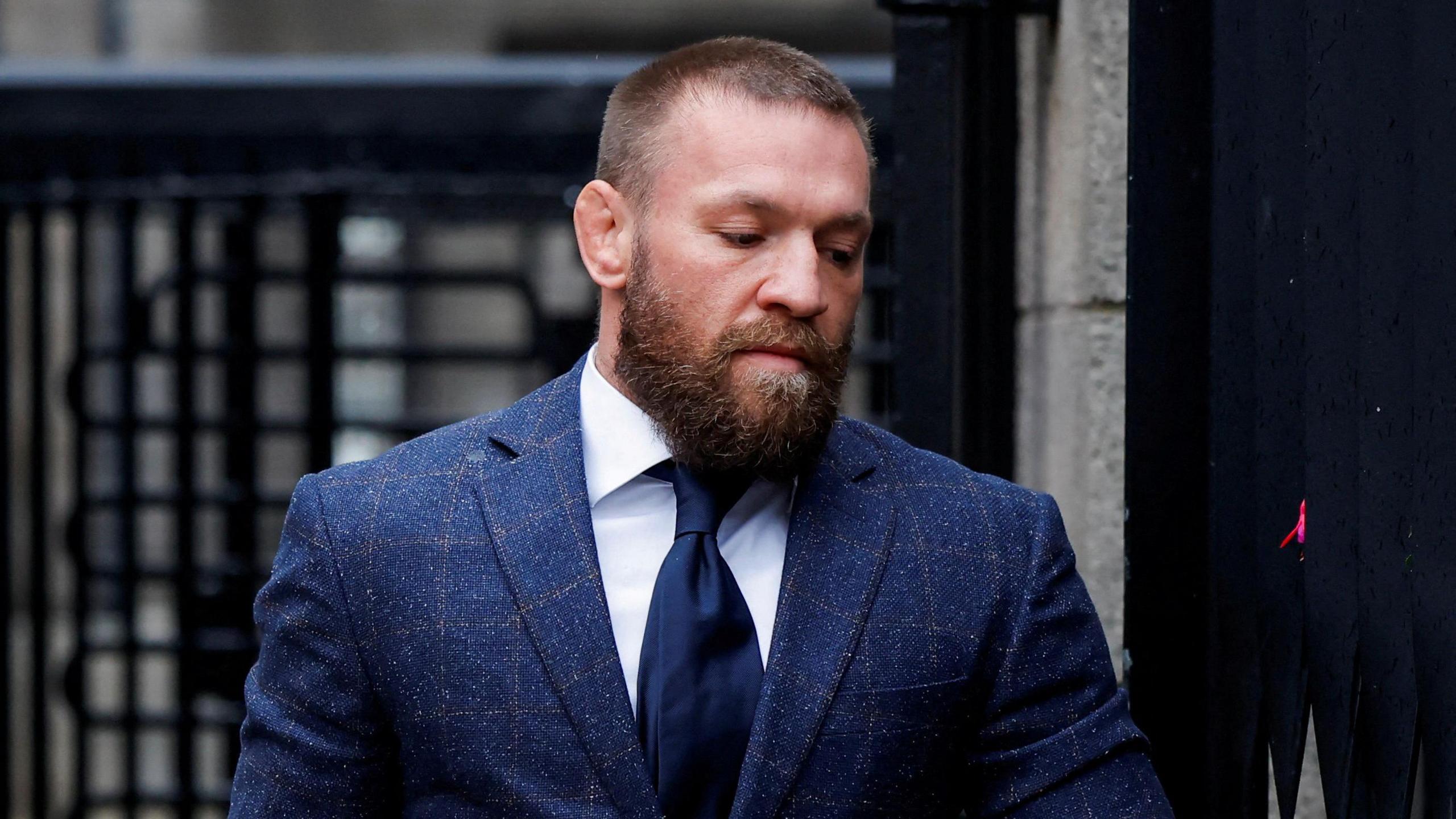 Conor McGregor Beard: Whats the Story? (Get the Latest on His Facial Hair)