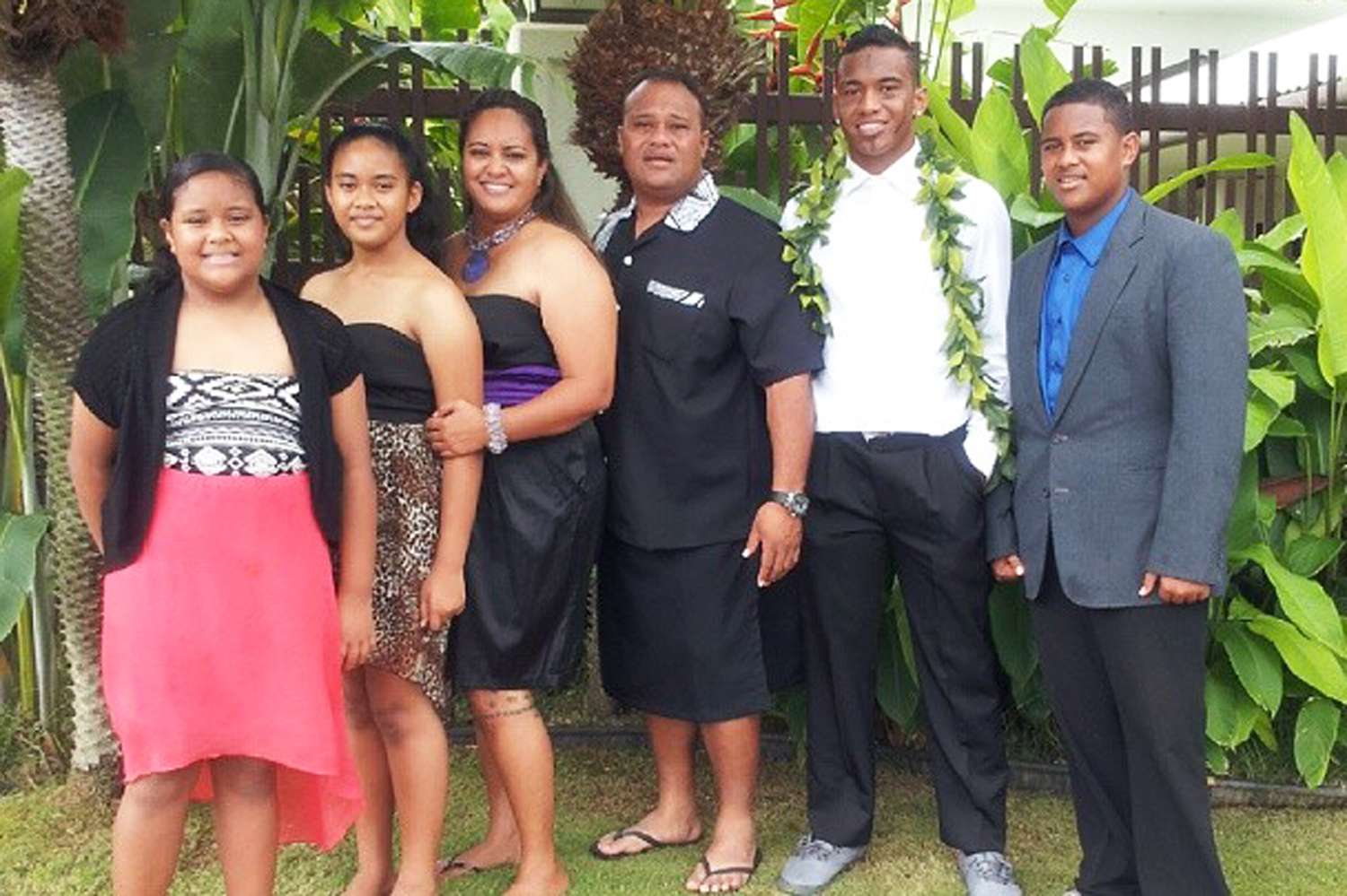 Who are Tua Tagovailoa Parents? Get to know the family behind the NFL star quarterback!