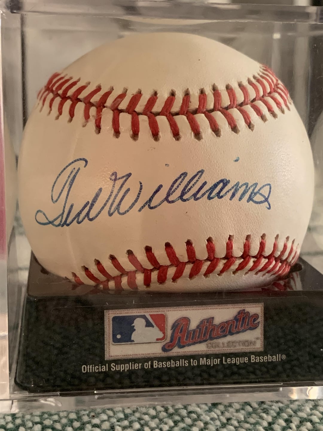 How to Spot a Real Ted Williams Autograph Baseball?