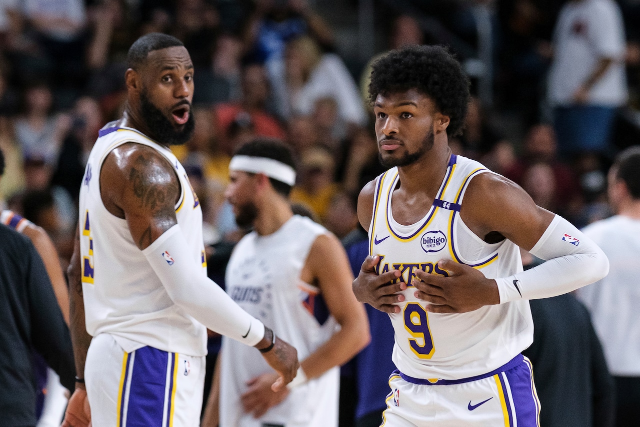 Watch Golden State Warriors vs Lakers live stream free: Best way in 2024!